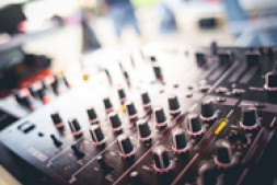 Proxmox PVE 安装pcie网卡后无法联网ping通外网